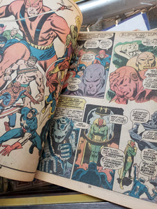 Super Hero Holiday Marvel Treasury Edition #13 (1976) OverSized Comic Book G/VG