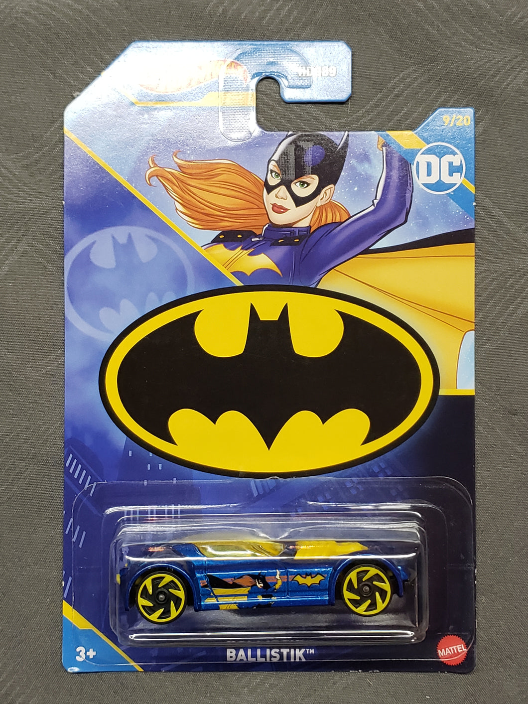Mattel HLK60 Hot Wheels Batman BALLISTIK Batgirl 9/20 1:64 DieCast Vehicle