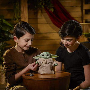 Star Wars "The Child" (aka Baby Yoda, Grogu) Animatronic Edition 7.2-Inch-Tall Toy by Hasbro with Over 25 Sound and Motion Combinations, Toys for Kids Ages 4 and Up