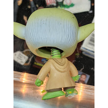Load image into Gallery viewer, FUNKO POP Star Wars Yoda OOB