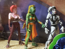 Load image into Gallery viewer, STAR WARS &quot;The Power of the Force&quot; Jabba the Hutt&#39;s Dancers. Rystall, Greeata, Lyn Me. 1998 KENNER