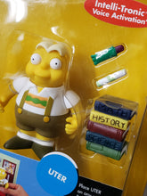 Load image into Gallery viewer, The Simpsons &quot;Uter&quot; WORLD OF SPRINGFIELD - Series 8 Interactive Figure (Playmates)