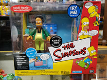 Load image into Gallery viewer, The Simpsons &quot;Kwik-E-Mart &amp; Exclusive Apu&quot; WORLD OF SPRINGFIELD - Playset &amp; Interactive Figure (Playmates)