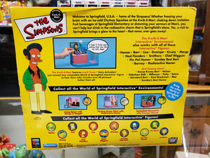 The Simpsons "Kwik-E-Mart & Exclusive Apu" WORLD OF SPRINGFIELD - Playset & Interactive Figure (Playmates)