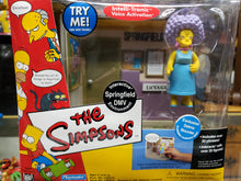 Load image into Gallery viewer, The Simpsons &quot;DMV &amp; Exclusive Selma Bouvier&quot; WORLD OF SPRINGFIELD - Playset &amp; Interactive Figure (Playmates)