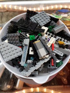 Lot E: Lego (some STAR WARS) Mixed Building Bricks / Blocks Lot Of Parts, Pieces, Bricks of LEGO 3/4+ lb (427 gm)