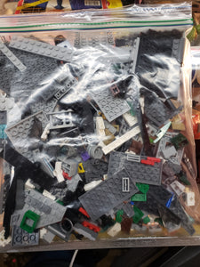 Lot E: Lego (some STAR WARS) Mixed Building Bricks / Blocks Lot Of Parts, Pieces, Bricks of LEGO 3/4+ lb (427 gm)