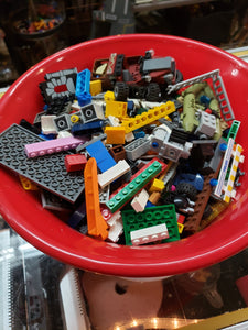 Lot H: Lego Mixed Building Bricks / Blocks Lot Of Parts, Pieces, Bricks of LEGO kits 2 1/2 lb (1136 gm)