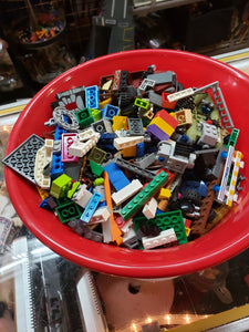 Lot H: Lego Mixed Building Bricks / Blocks Lot Of Parts, Pieces, Bricks of LEGO kits 2 1/2 lb (1136 gm)