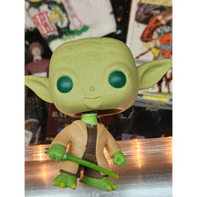 Load image into Gallery viewer, FUNKO POP Star Wars Yoda OOB