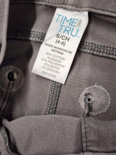 Load image into Gallery viewer, Time and Tru Stretch Denim Jeggings Size Tag S 4-6
