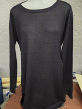 Load image into Gallery viewer, Front view on mannequin of Harve Benard black fine knit sweater size S