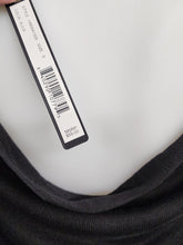 Load image into Gallery viewer, Retail barcode tag showing style HM0641506, size S, MSRP $69.00