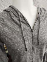 Load image into Gallery viewer, Close-up of hood drawstrings with metal aglets grey