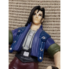Load image into Gallery viewer, Bandai LAGUNA LOIRE EXTRA SOLDIER FINAL FANTASY VIII Action Figure 1999, Loose