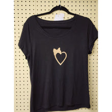 Load image into Gallery viewer, XL "Pussywhipped" Cat Lover, Gold HEART NO BOUNDARIES, Black T-SHIRT 16-18