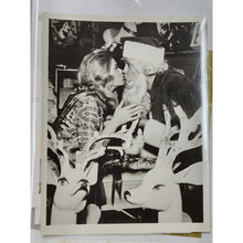 Load image into Gallery viewer, abc Press Photo Elizabeth Montgomery, Dick York, Bewitched TV Series 11/27/1967