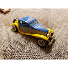 Load image into Gallery viewer, Lot Of 3 Vintage Hot Wheels Die Cast Cars. 1974, 78, 80 Bubble Gunner, More