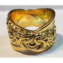 Load image into Gallery viewer, Size 7 Artisan Design Engraved on ION Plated Yellow Gold Stainless Steel Ring