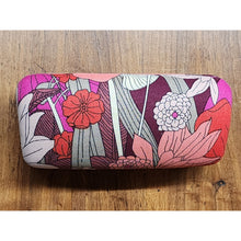 Load image into Gallery viewer, Vera Bradley Cloth Hard Case Clamshell Eye Glass Case Floral