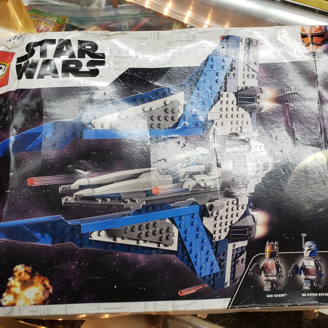 LEGO Star Wars: Mandalorian Starfighter,75316, Retired Damaged Box. Compelte without sticker sheet