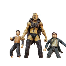 Load image into Gallery viewer, Lord Of The Rings Sharku Warg Beast Rider, Pippin &amp; Samwise Toy Biz Figures