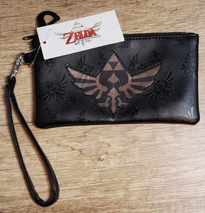 BIOWORLD Official NINTENDO (NES) Legend of Zelda Clutch, Hyrule/Triforce Zipper Wallet