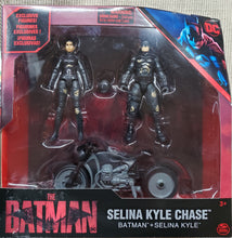 Load image into Gallery viewer, DC Comics &quot;The Batman&quot; Spin Masters 4&quot; Selina Kyle Chase CATWOMAN &amp; BATMAN Exclusive Action Figures