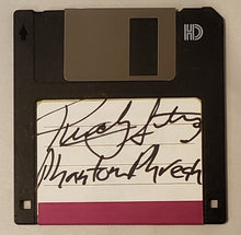 Load image into Gallery viewer, RENOLY SANTIAGO Autograph &quot;PHREAK&quot; in HACKERS Signed 3.5&quot; Floppy Disc with Certificate Of Authenticity by Beckett